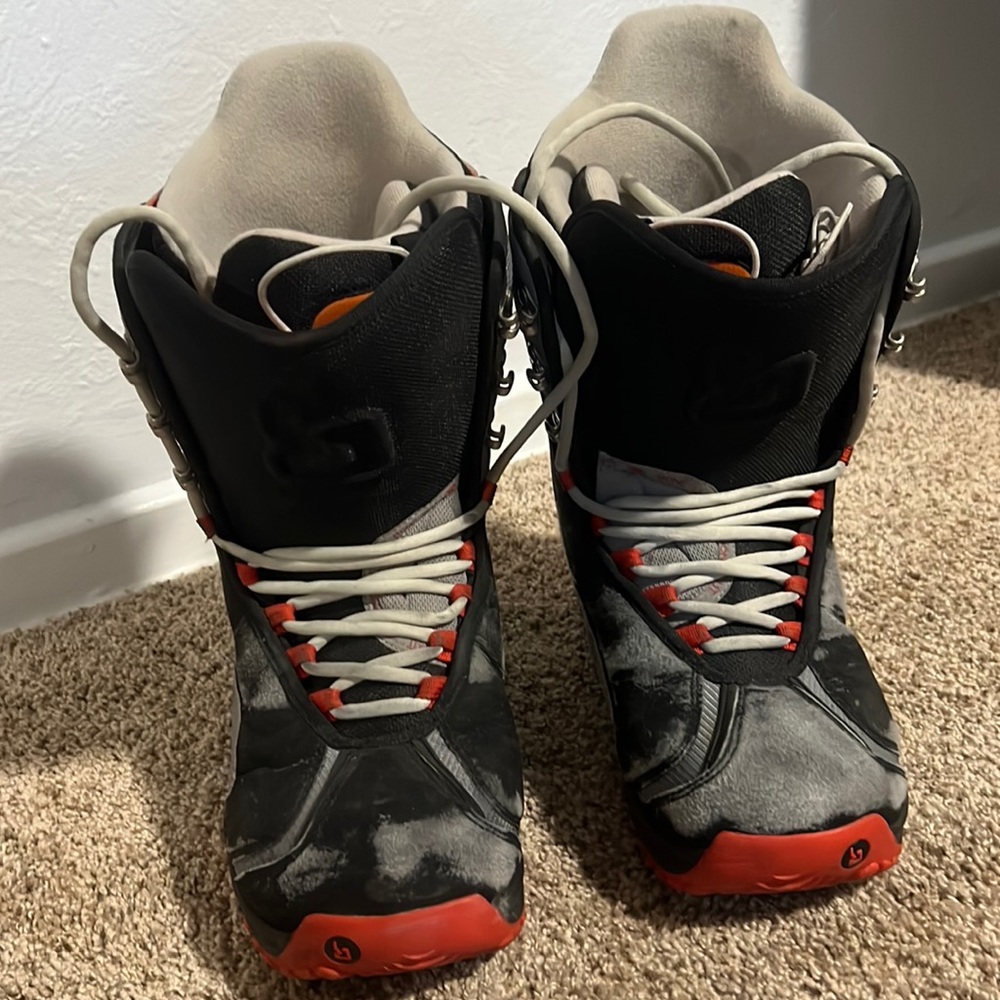 Mens Burton Snowboard boots size 10.